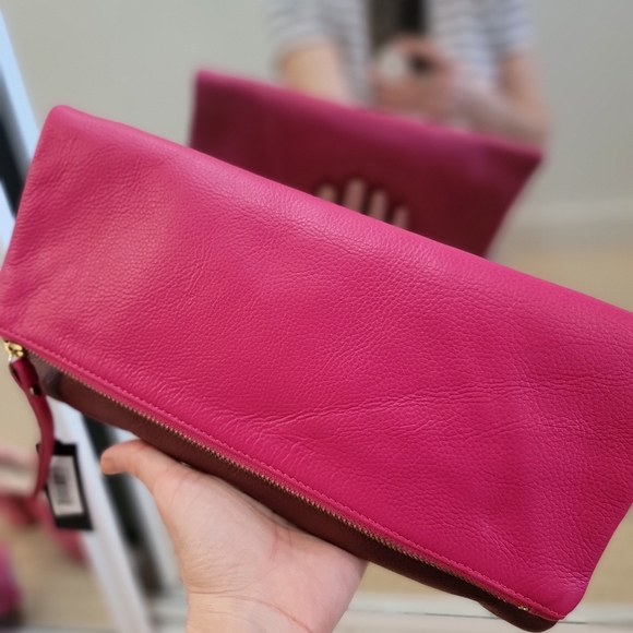 NWT REAL LEATHER BANANA REPUBLIC CLUTCH - Picture 3 of 10